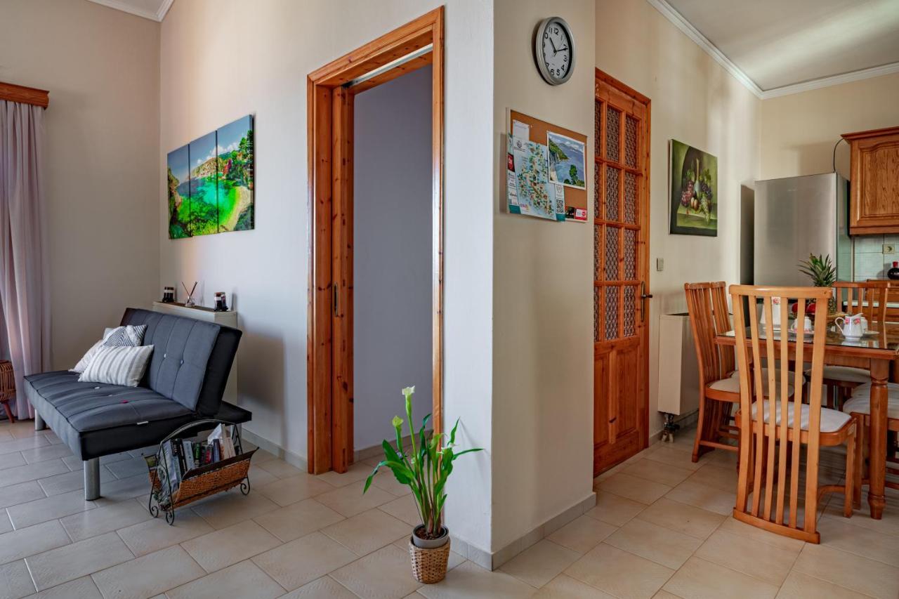 Golden Flower'S Apartment Poros  Eksteriør bilde