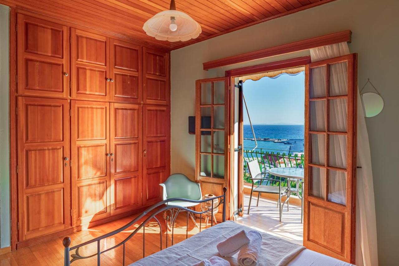 Golden Flower'S Apartment Poros  Eksteriør bilde