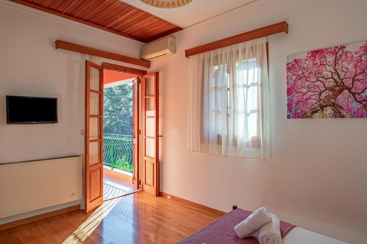 Golden Flower'S Apartment Poros  Eksteriør bilde